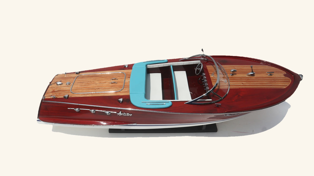 Maquette Riva Super Ariston — 67 cm