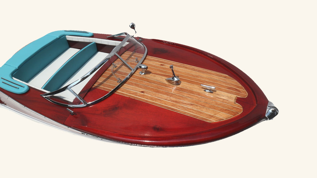 Maquette Riva Super Ariston — 67 cm