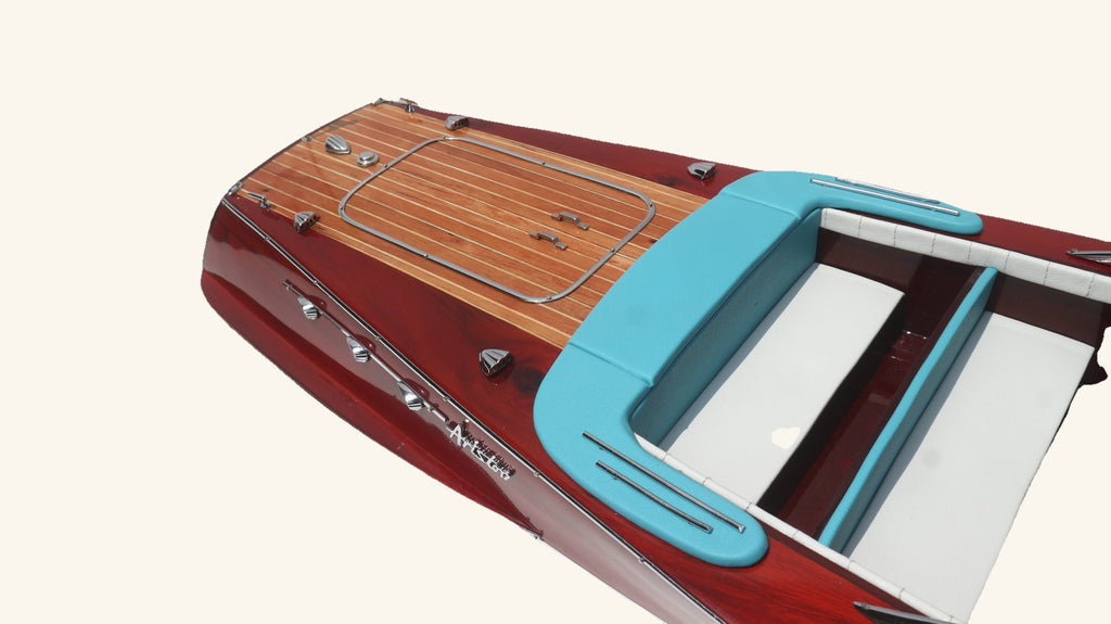 Maquette Riva Super Ariston — 67 cm