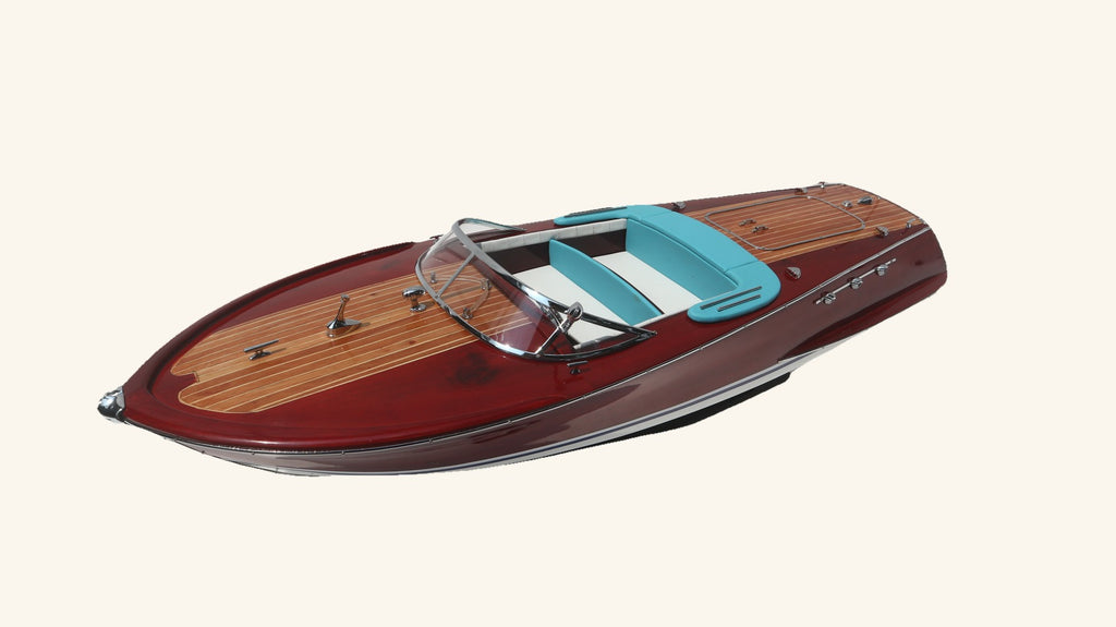 Maquette Riva Super Ariston — 67 cm