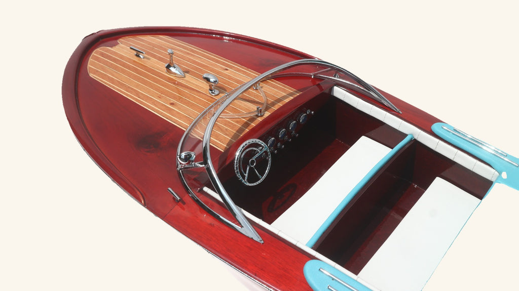 Maquette Riva Super Ariston — 67 cm